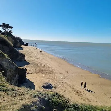 Holiday home Maison Familiale Proche Mer *